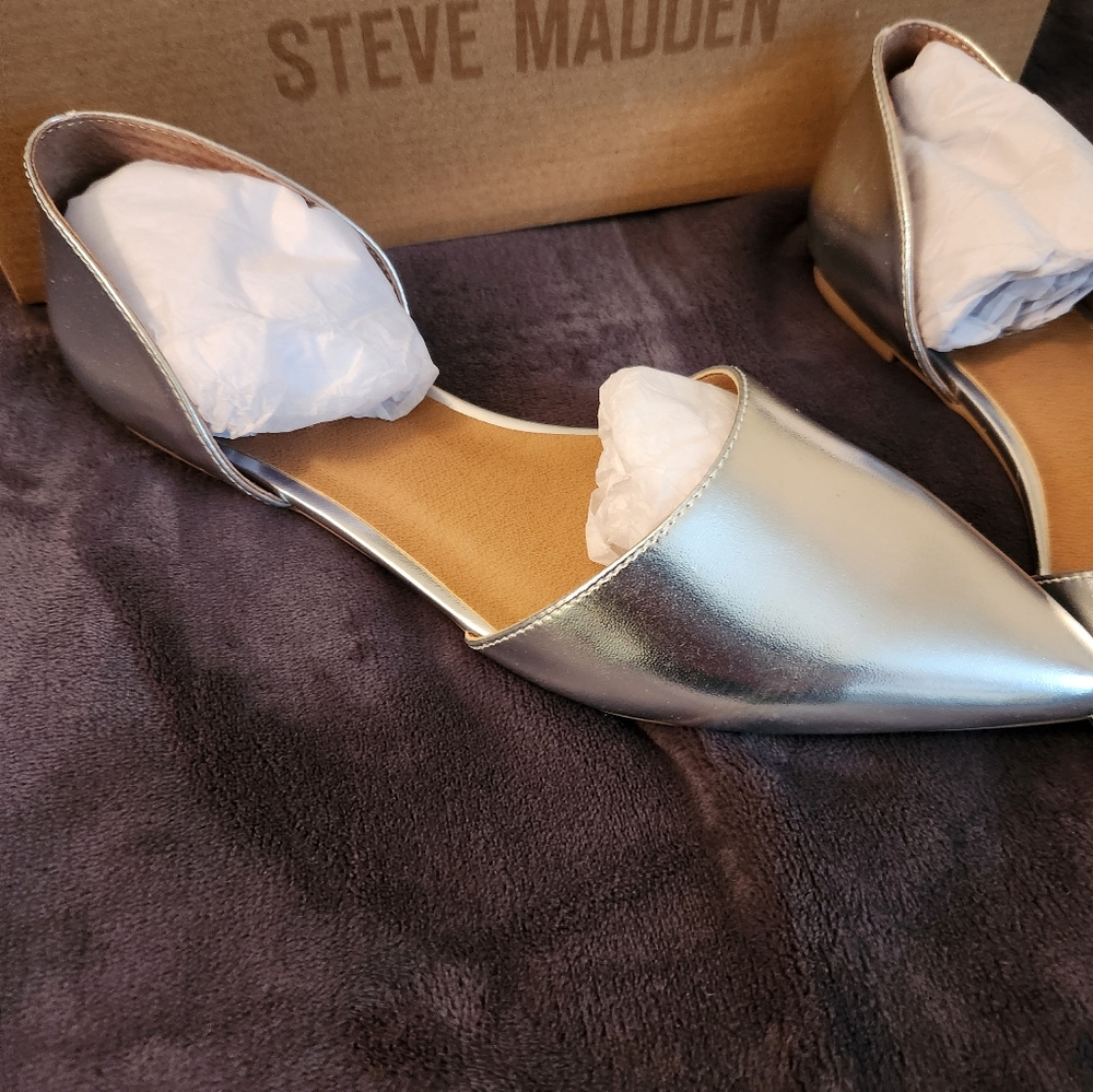 Steve Madden NIB Khai Silver D'Orsay Flats, 9.5M - Picture 2 of 4